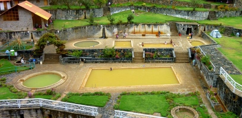 BAÑOS TERMALES DE LARES 